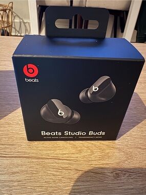 Beats by Dre Beats Studio Buds Black
